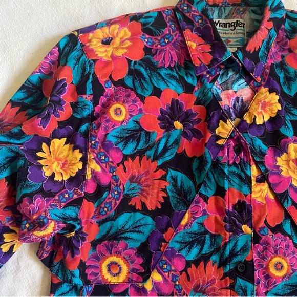 Wrangler VINTAGE Western Floral Shirt - Picture 5 of 15